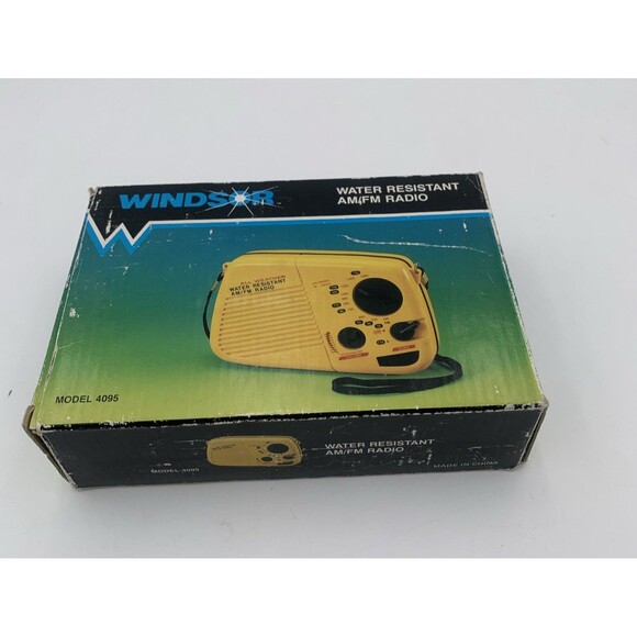 Vintage Windsor AM/FM Radio Water Resistant In Original Box. - Picture 6 of 9